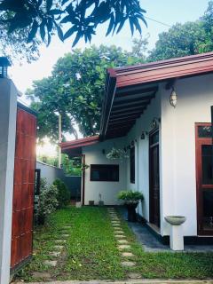 Damithshouse - 9