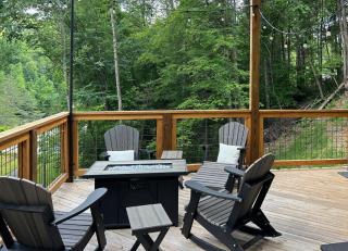 Modern Luxury Cabin W Hot Tub - Sevierville - 1