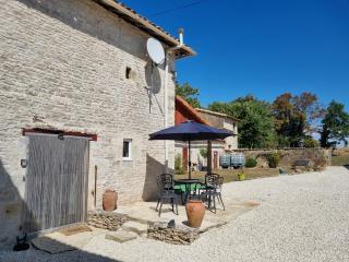 Le verger des noyer Relaxing getaway with private pool - Mairé-lʼEvescault - 9