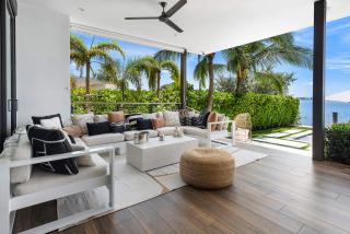 Best Bayfront View New construction w pool - 2