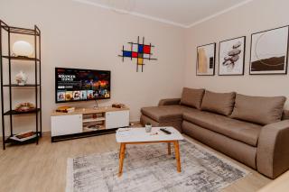 Gevin's Apartment - Tirana - 9