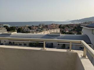 Beautiful rooftop apartment with terrace and sea view. - Antibes - 1