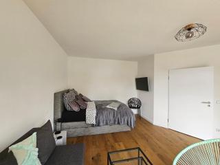 Casa Frida - Business flat near BER, kitchen, bathroom, balcony, workspace, 24" Monitor, Wifi, SmartTV, Netflix, car park - Berlino - 9
