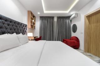 W16 Water Front Apartments - 3