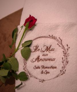 Le Mas aux Amoureux , Suite Romantique et Spa - 6