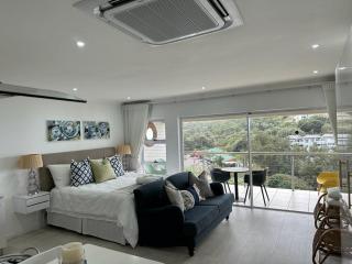 Umdloti Holiday Resort Apartment 514 - Amazing Breaker & Ocean Views - 9