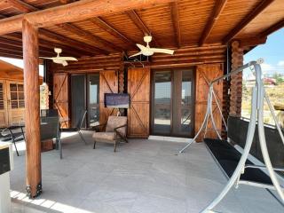 Mona's Log Cabin - 9