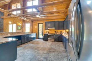 Sensational Views cabin - 9