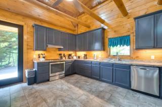 Sensational Views cabin - 2