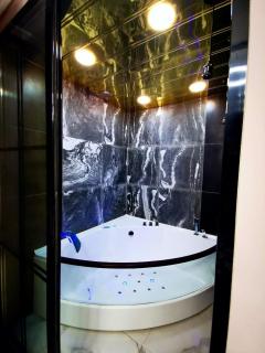 Deluxe Modern 3 Bedroom + 2 Bathrooms Apartment, on Amiryan Street, Middle of Center - Yerevan - 5