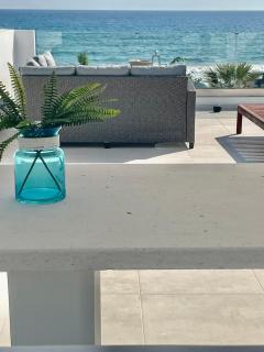 Fantasea Beachfront Villa - Makry Gialos - 4