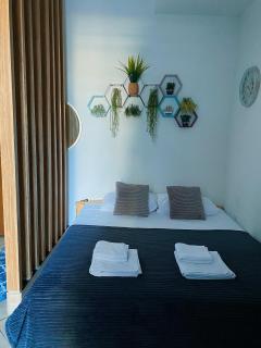 Romantic escape - 6