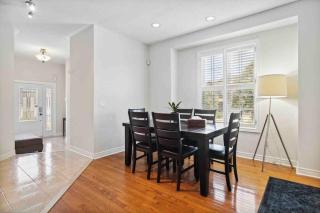 The cozy corner House in the Richmond Hill - 2