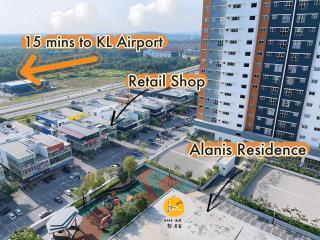 A Private Room With Private Bathroom & Private Entrance,15 mins to KLIA, KLIA2, Sepang- Host By Private Locals Resident, Provide Paid Airport Transport Service, Downstairs Eatery & MCD, Petrol Station, ATM, 7-11 - 1