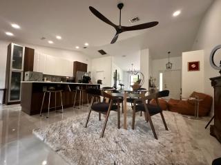 Modern Tropical Garden House - 9