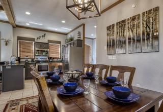Greystone, Hot Tub, Game Room, FREE Attraction tickets each paid day, Pool Table, WIFI!!! - 6