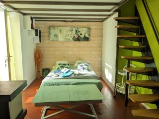 STUDIO CLIMATISE avec MEZZANINE au calme avec terrasse et parking idéalement situé pour tout faire à pied ! - Bandol - 7