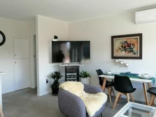 Centre Takapuna 2 Beds & Garage & Netflix - 1
