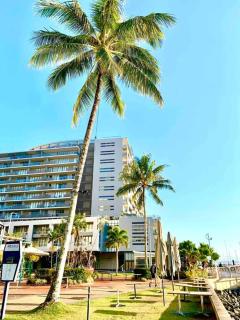 Oasis at Harbour lights Cairns - 2