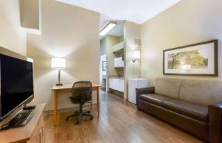 Studio 6 Extended Stay Findlay Tiffin Avenue OH - 7