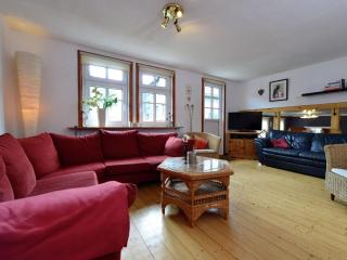 Cozy holiday home with balcony - Elpe - 9