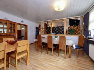 Cozy holiday home with balcony - Elpe - 7