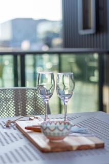 Central Charm 2 bed 2 bath w/ sunny Balcony - Christchurch - 6