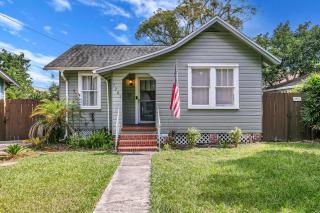 Suite Spot Bungalow near Downtown - 1