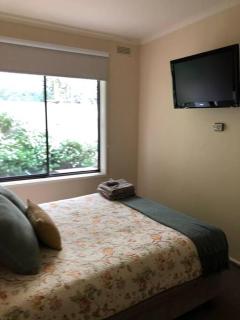 Lake Apartment - Wendouree - 1