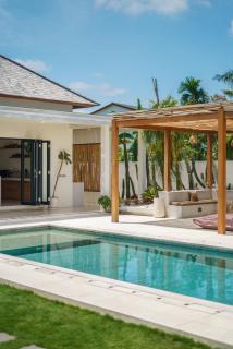 Villa Air - Brand New Stylish 2BR Villa in Pererenan - Munggu - 1