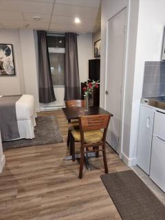 Cozy Sweet Studio #3. Ten min to D.T Ottawa - 6