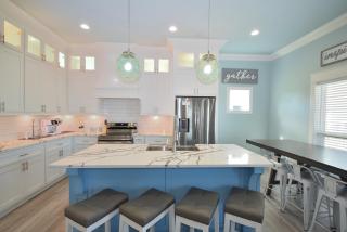 Beach Sands 1 New Build Private Pool-Hut Tub - Bolivar Peninsula - 2