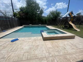 ARCHIE Villa near Downtown, Medical, Hobby with heated pool spa - Houston - 6