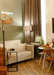 Luxury inn - Tbilisi - 9