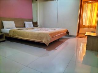 HOTEL SAI SURYA - Shirdi - 2