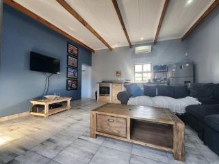 Hook Wine And Sinker - 4