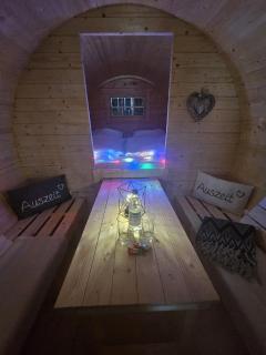 Schlaffass mit Wellness in alter Scheune - 1