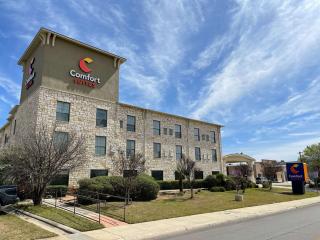 Comfort Suites Near Seaworld - San Antonio - 9