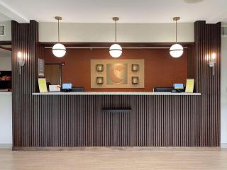 Comfort Suites Near Seaworld - San Antonio - 6