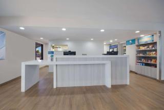 Clarion Pointe OKC Airport - 8