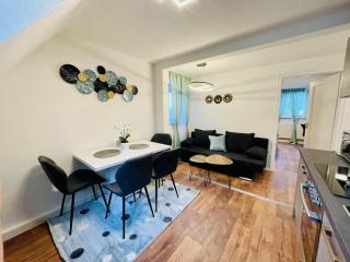 3Rooms Central Modern near MTU- Lakescape FeWos - 3