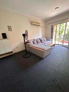 شقة مميزة مع حديقة - 9