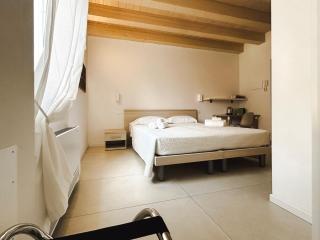 Via Poma Rooms - Verona - 5