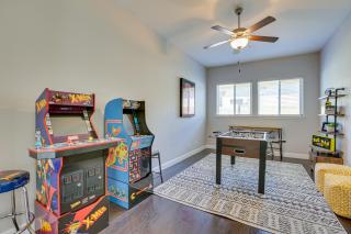 Saltwater Pool and Swim-Up Bar Goodyear Oasis! - Liberty - 8