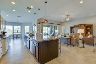 Saltwater Pool and Swim-Up Bar Goodyear Oasis! - Liberty - 1