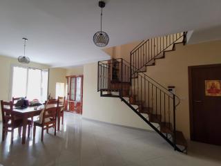 Casa elegante con terrazzino in centro paese - 2