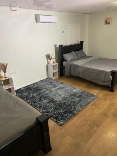 1 Bed Villa - Sleeps 4 - Pool - Parking - Wifi - 3