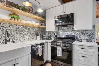 Brunos Bungalow - 8