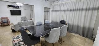 Modern Apartment in Sheraton Heliopolis, 5 minutes from Cairo Airport عمارة مطعم دجاج كنساس - 3