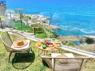 Indigo Jungle Beachfront Exotic Room in Batroun - - 4